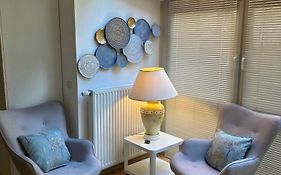 Einliegerwohnung mit Wintergarten (EG)